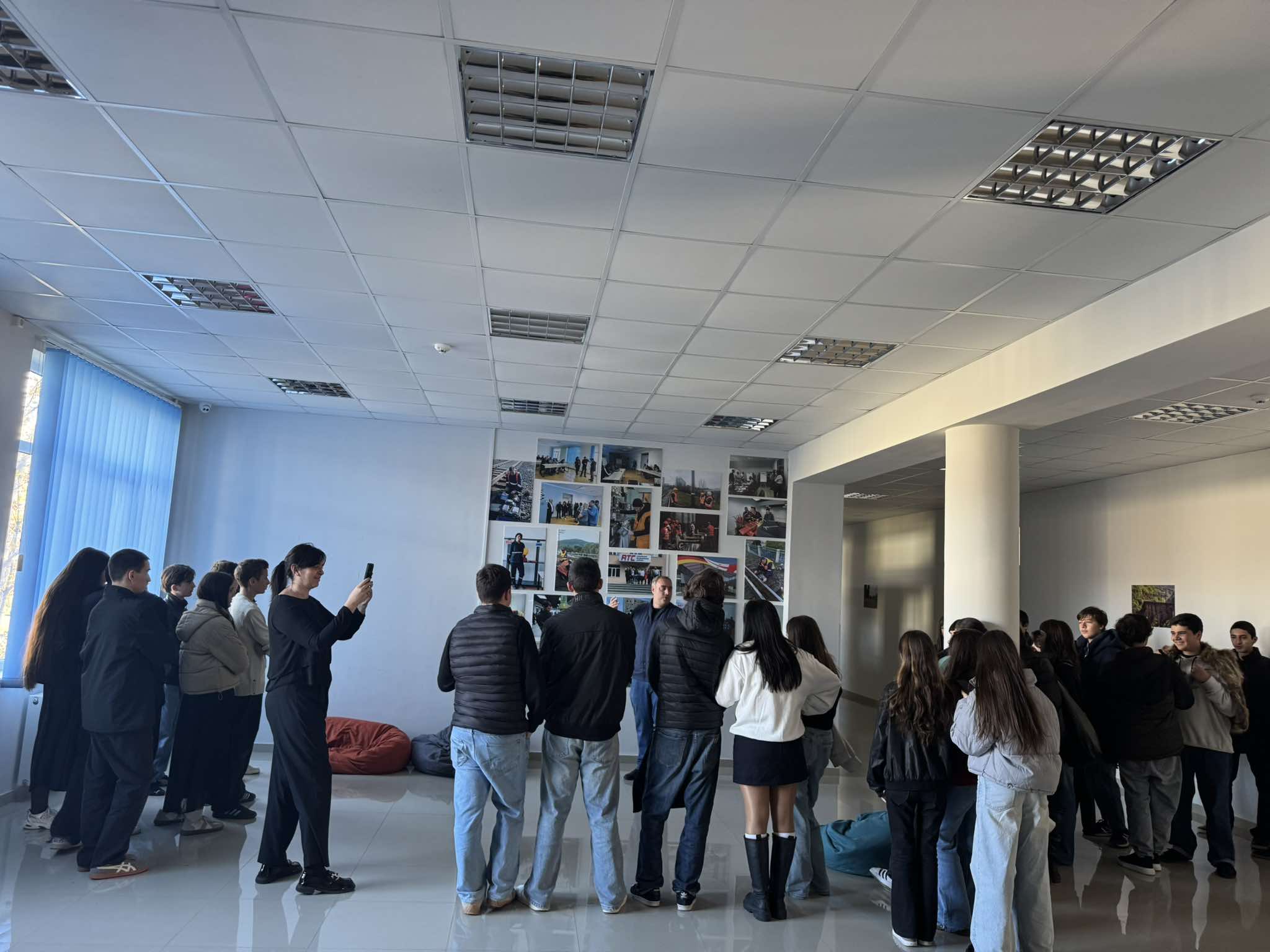 ა(ა)იპ სარკინიგზო ტრანსპორტის კოლეჯმა სკოლის მოსწავლეებს უმასპინძლა